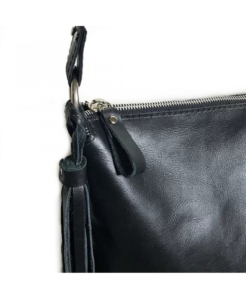 Soho. Black leather crossbody bag