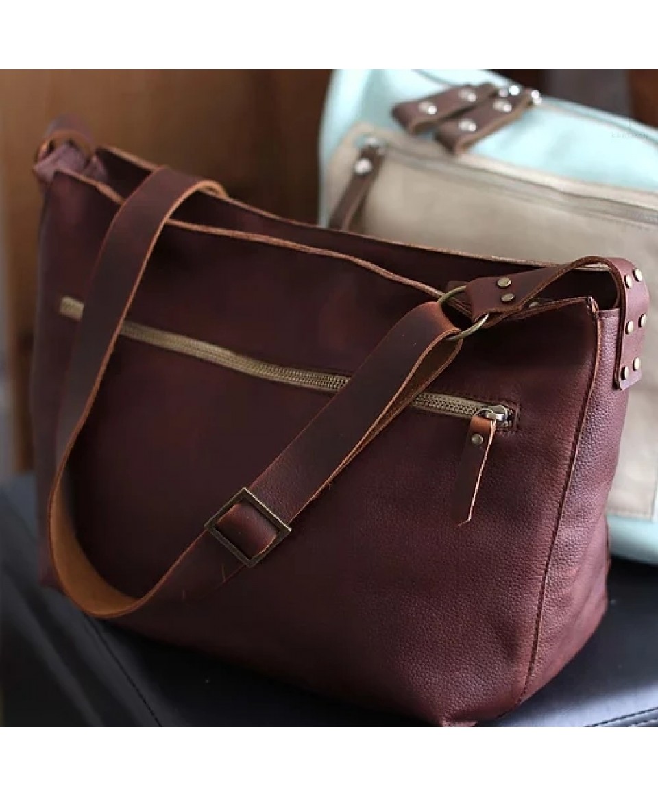 Marley. Rustic brown leather crossbody bag