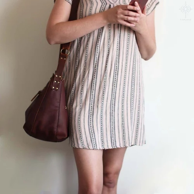 Marley. Rustic brown leather crossbody bag