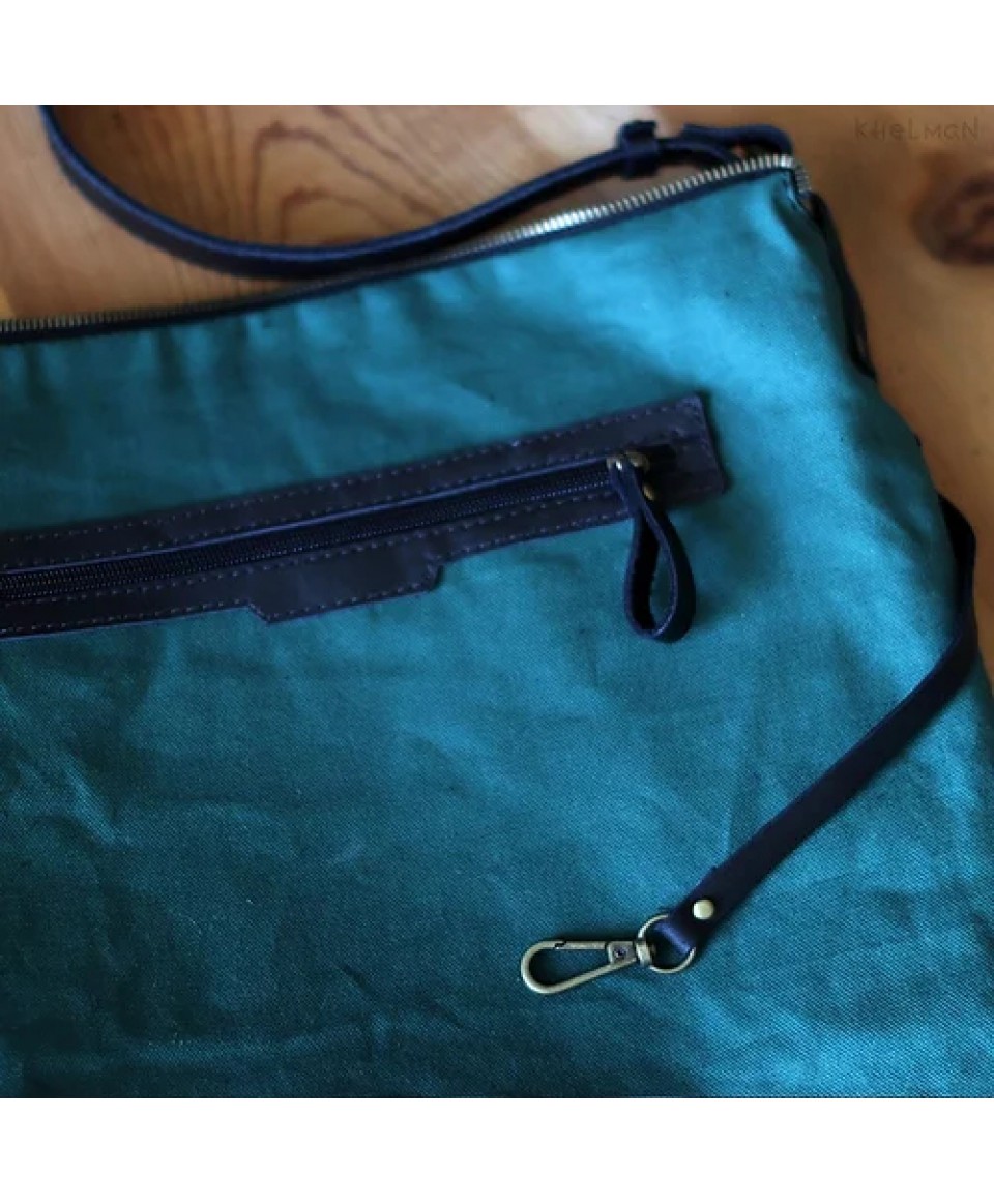 Soho. Laptop 13" black leather crossbody bag