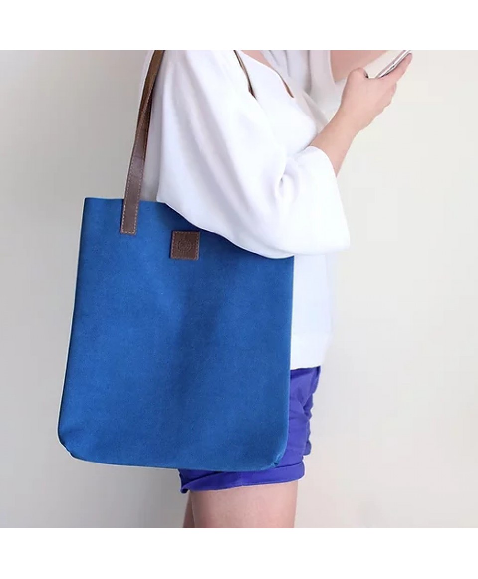 Blue waved leather shopper bag