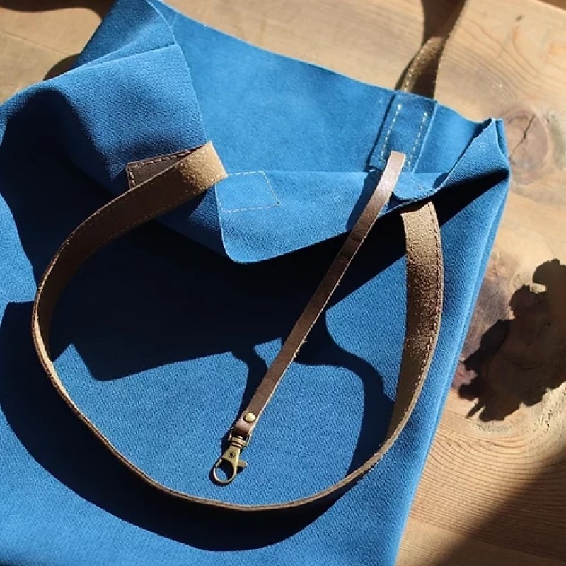 Blue waved leather shopper bag