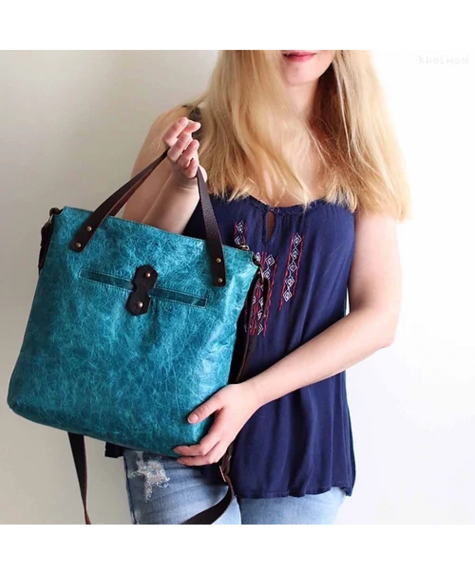 Austin. Turquoise leather crossbody tote