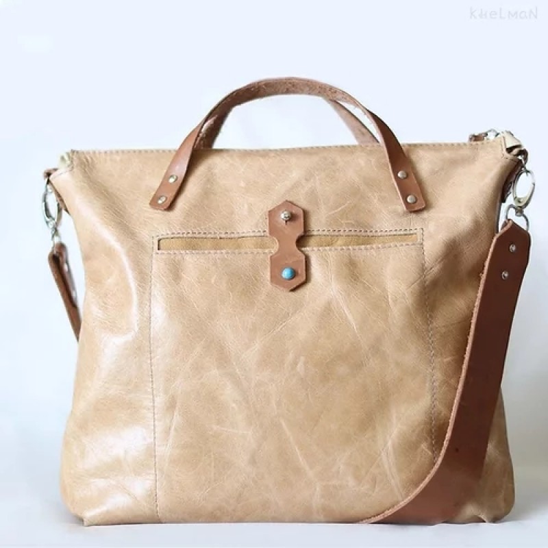 Austin. Distressed leather tote bag
