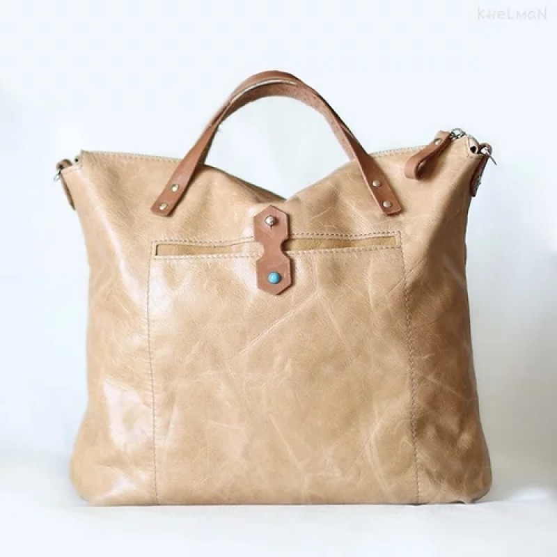 Austin. Distressed leather tote bag