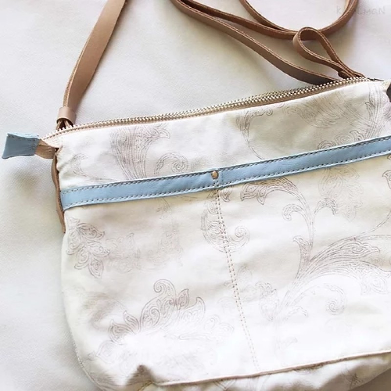 Borla. Sky blue crossbody purse