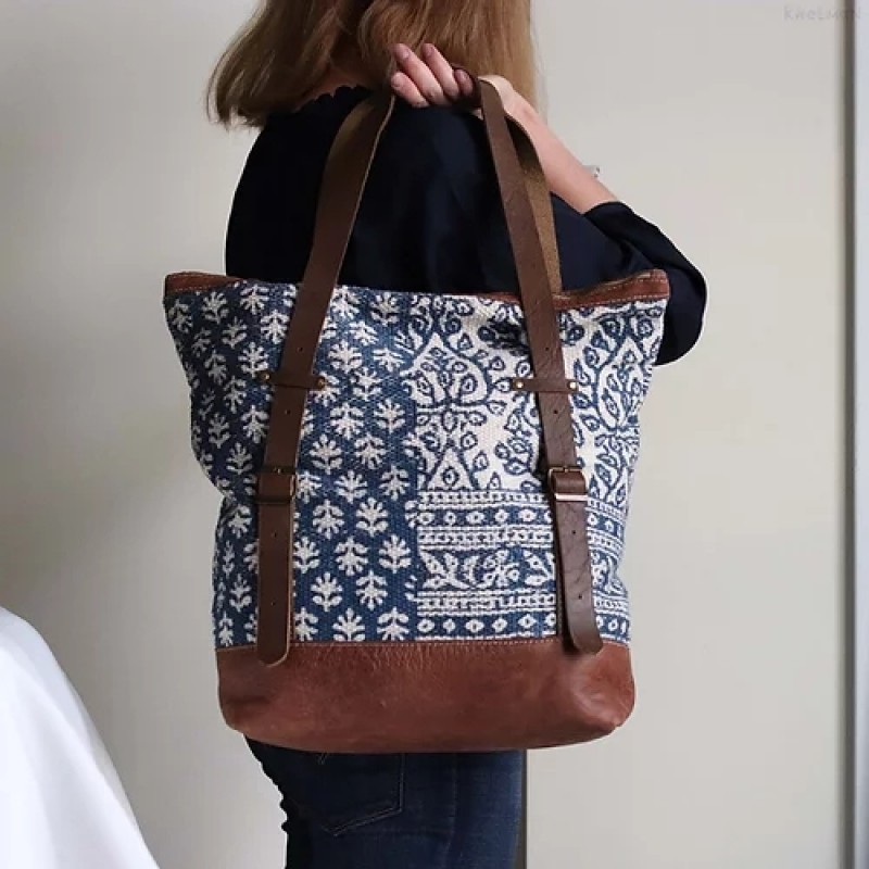 Dominique carpet leather tote bag