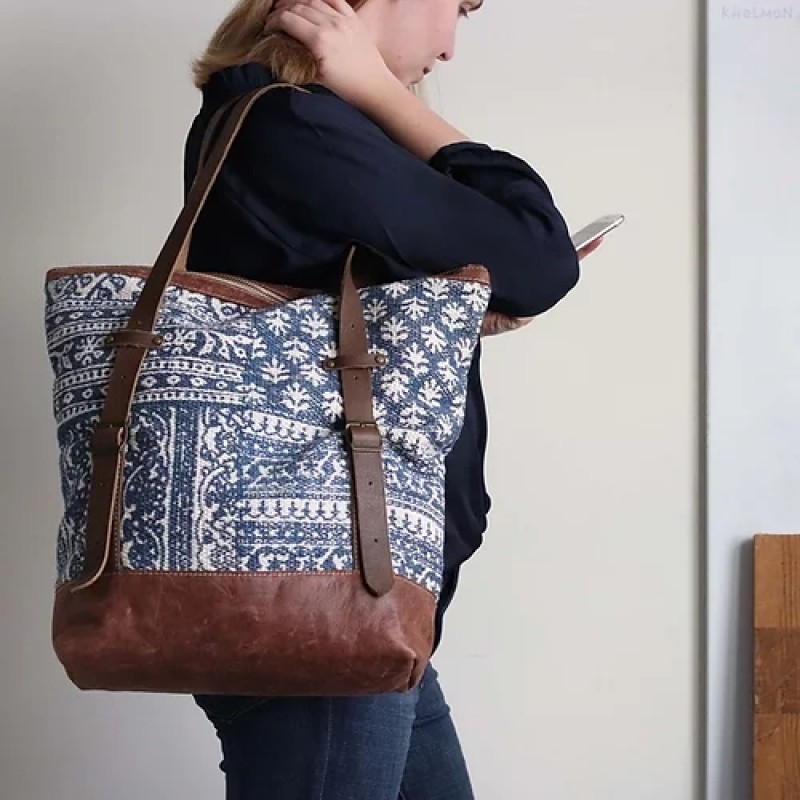 Dominique carpet leather tote bag