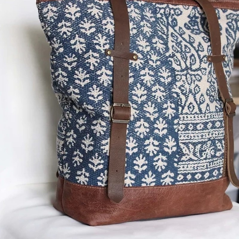 Dominique carpet leather tote bag