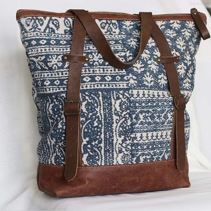 Dominique carpet leather tote bag