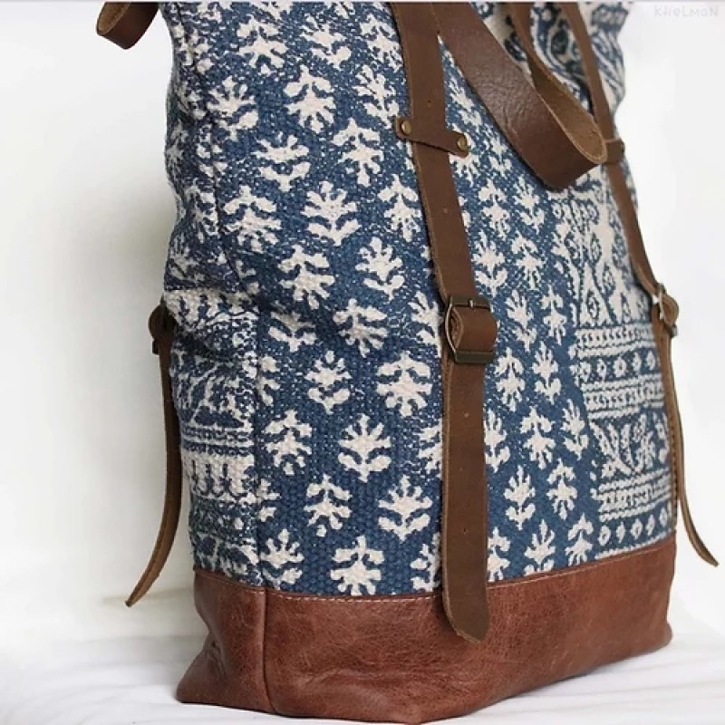 Dominique carpet leather tote bag