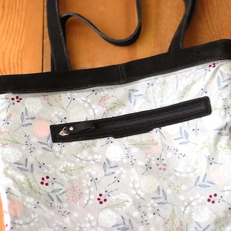 Ilene. Black suede large tote bag