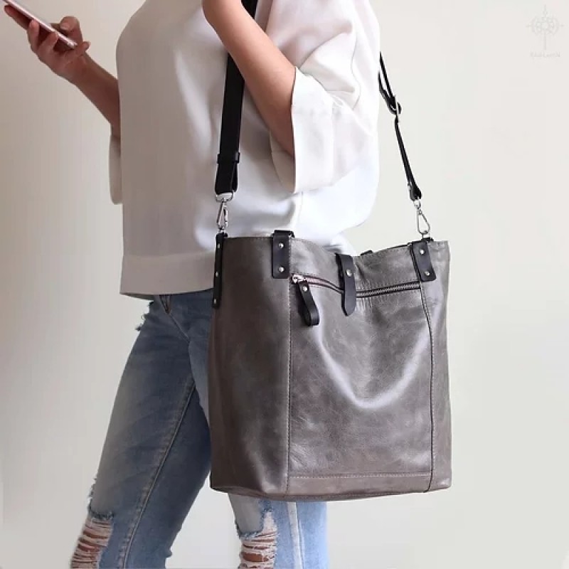 Niten. All catch leather tote bag