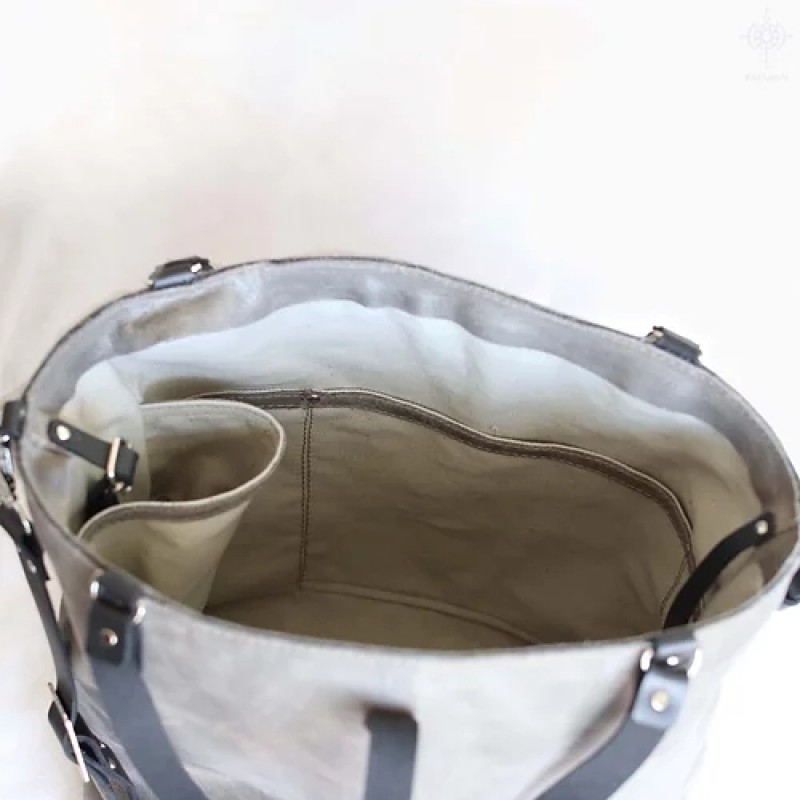 Niten. All catch leather tote bag