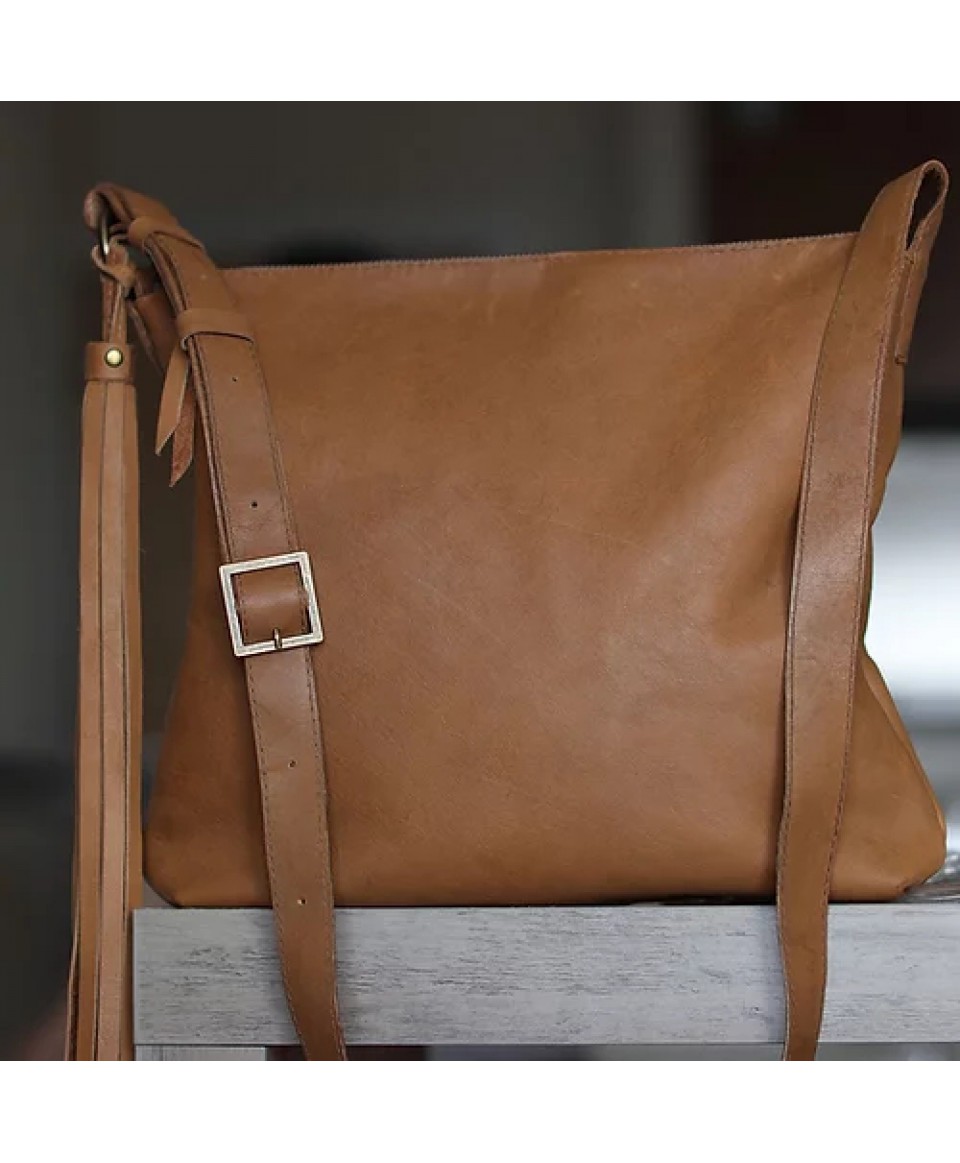 Soho. Tan patina leather crossbody bag