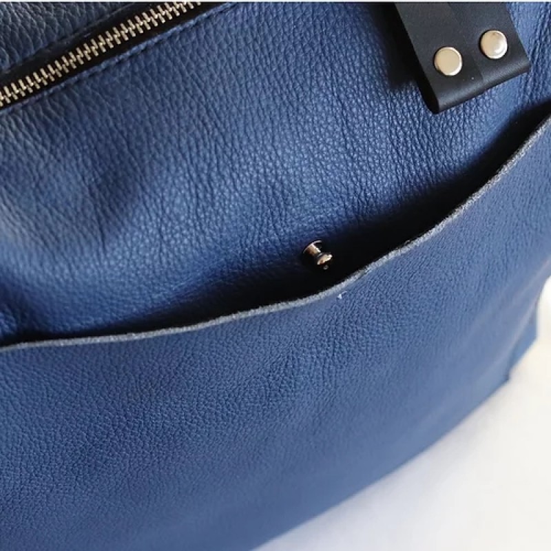 Solaris. Denim Blue leather crossbody bag