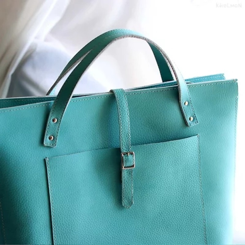 Tiburon. Caribbean turquoise leather tote