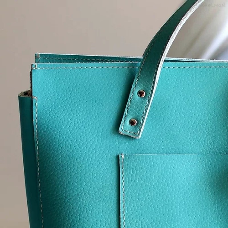 Tiburon. Caribbean turquoise leather tote