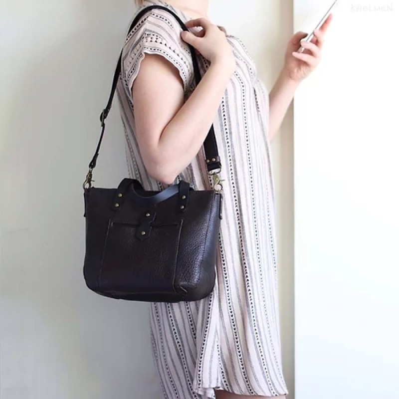 Tiberis. Small rustic brown tote