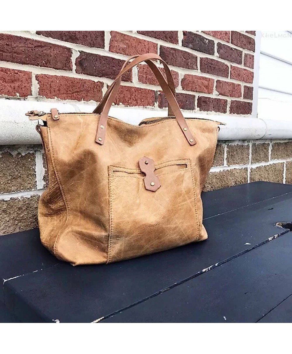Tiberis Light. Caramel tote bag