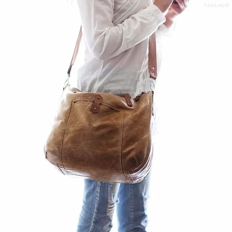 Tiberis Light. Caramel tote bag