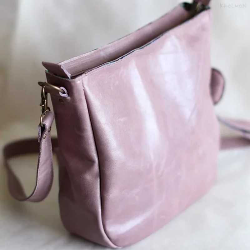 Ulrica. Lavender purple crossbody leather bag